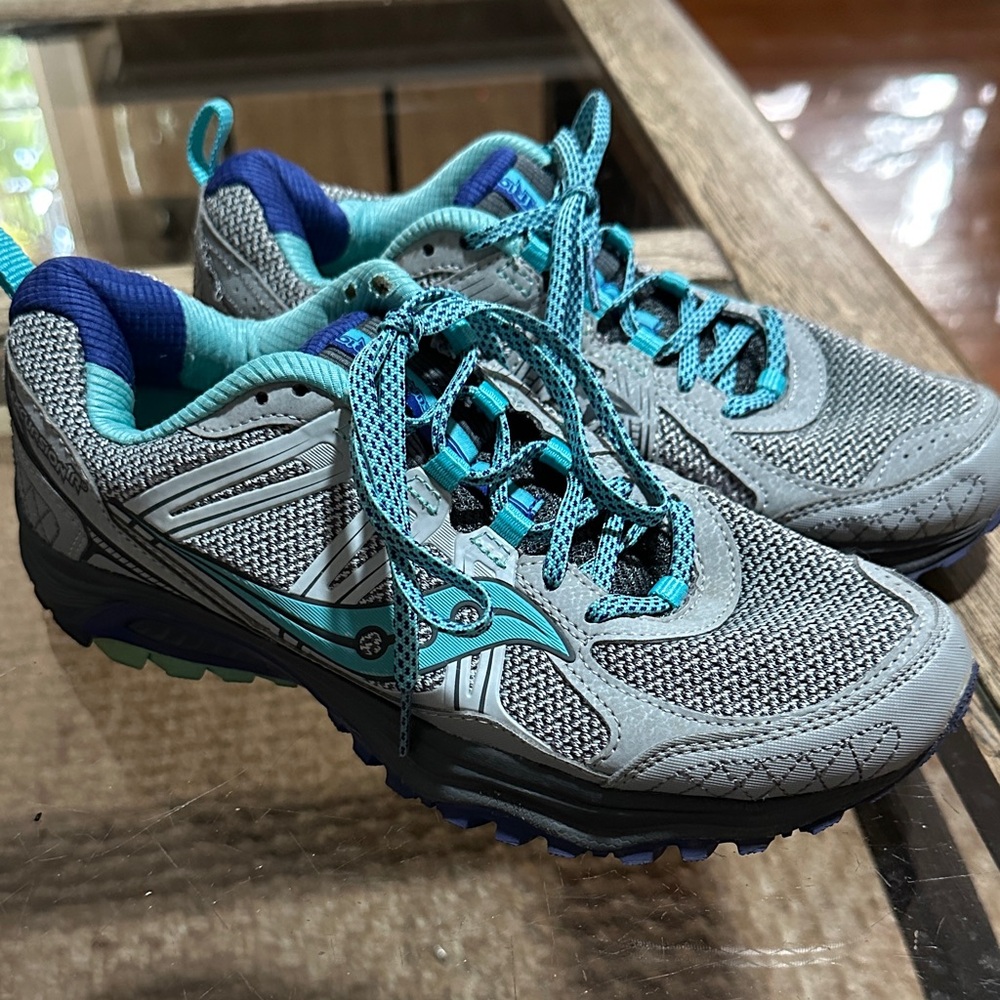 Saucony XT600 Women's Gray and Blue Running Shoes